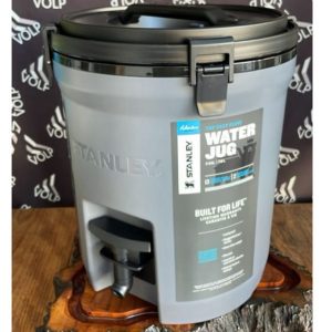 Stanley Water Jug (Jarra Térmica) 7,5 Litros - Hidratação e Aventura Garantida